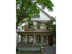 $1125 / 2br - First floor flat, available for next fall! (Jenifer Street ) 2br