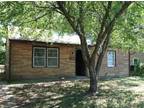 $399 / 2br - 792ft² - 3326 SE Girard 2br bedroom