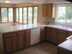 $1500 / 4br - 2400ft² - 4315 Spring Creek Rd (Rockford) (map) 4br bedroom