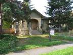$ / 3br - DARLING HOME W/ HARDWOOD FLOORS & LARGE FENCED YARD!