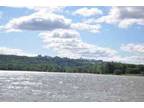 $575 / 1br - 3000ft² - 1 Bedroom in Incredible Lake House near Downtown