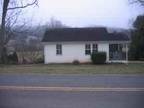 $450 / 2br - 600ft² - 2 BR 1 BA Farm House for Rent (Strawberry Plains / Kodak)