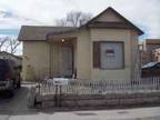$675 / 2br - 950ft² - 1 Bath Cute Updated Stucco Home- Washer/Dryer Hookup &