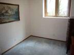 $900 / 2br - 2 bedroom 1 bathroom utilities included (1154 Missouri Ave) (map)