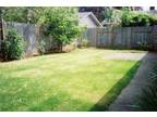 $945 / 3br - DUPLEX 3 BEDROOMS 1 1/2 BATHS (SPRINGFIELD - RAMBLING DRIVE ACRES)