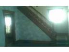 $675 / 2br - 2 Bed / 1 Bath HOUSE - close to Irving Elementary School (W 6th St
