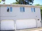 $490 / 1br - Furnished Apt with Garage (Near Toledo Hospital) (map) 1br bedroom
