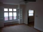 $525 / 1br - 700ft² - HUGE 1st-Floor 1-Bedroom apartment (702 N.