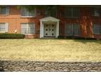 $490 / 1br - Hugh One Bedroom Apartment Located in Crescent Hill!