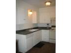 $595 / 2br - 890ft² - Move In special (502 Slide Rd) (map) 2br bedroom