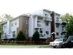$675 / 2br - Amazing 2 level! (Near Island Park) (map) 2br bedroom