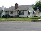 $600 / 1br - West Yakima Ave - Duplex - Central Air/Gas