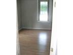 $550 / 2br - ft² - Great 2 bedroom with Hardwood Floors. NO security deposit