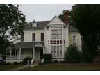 $650 / 2br - 1100ft² - College Hill Corridor (389 College Street) (map) 2br