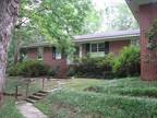 $900 / 3br - Shirley Hills Renovated Duplex