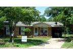 $750 / 3br - 1100ft² - move in ready! YADKIN Rd area-Nice brick house for rent!