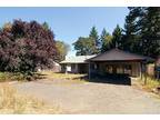 Large Home with Private Back Yard! RV Parking!