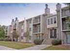 $669 / 2br - 833ft² - Great walk-in closet!! Move in today!!
