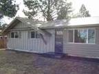 $895 / 3br - ft² - Single level home located close to schools and a community
