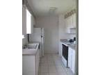 $1100 / 3br - avail NOW! really nice 3/2 in between santa fe and UF (39th Ave