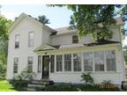 $900 / 4br - Updated farmhouse with four bedrooms (Paw Paw) 4br bedroom