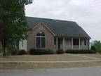 $1600 / 4br - 3400ft² - Furnished 4 br/3.5 bath (Lexington) (map) 4br bedroom