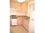 Updated, cute little Studio, 2 blocks from University Ave