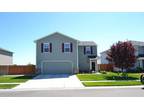 $899 / 3br - 1666ft² - 3 Bedroom, 3 Bath home. Large lot, Fully Fenced