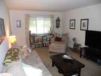 $605 / 2br - 960ft² - Spacious 2BR-Updated Kitchen & WD Connections (West