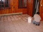 $795 / 2br - HARD WOOD FLOORS, NICE, NEAT, CLEAN. W/D hook-up