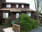 $875 / 3br - 2 bath Spacious Condo, Convenient! (Viewmont area