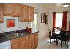 $1164 / 3br - Spacious 3 bedroom available now! Washer and dryer! Upgrades!