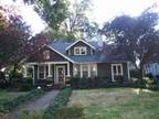 $1600 / 3br - Classic Duplex Home (Elizabeth) (map) 3br bedroom