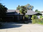 $3500 / 3br - 1800ft² - San Carlos Hills - 2936 Sherwood Dr.