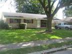 $ / 3br - 1157ft² - Near Acadiana Mall - Clean 3 Bedroom/1 bath house (219