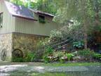 Mountain Cabin on rushing trout waters--Romantic hideway