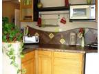 Becca's Studio Suite: Comfort, Style, Charm, Just Blocks to Town