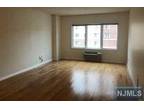 1203 City Pl Edgewater, NJ 07020