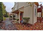 388 Woodlake Dr Marlton, NJ 08053