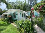 985 NE Banyan Tree Dr, Jensen Beach, FL 34957