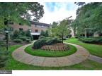 1650 Oakwood Dr #E112, Narberth, PA 19072