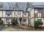 30 Andover Ct #30, Brookfield, CT 06804