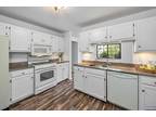 2605 Hemingway Ln, Mahwah, NJ 07430