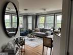 2101 N Monroe St #114, Arlington, VA 22207