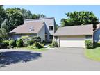 313 W Lyon Farm Dr #313, Greenwich, CT 06831