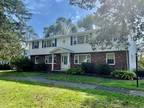 26 College St #4, Clinton, CT 06413