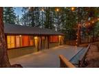 Apt for rent 3 bed 2 bath