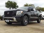 2023 Nissan Titan SV