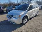2010 Chrysler Town And Country LX