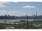 154 Undercliff Ave #6, Edgewater, NJ 07020